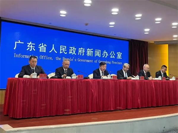 廣東推動建設汕頭、湛江臨港經(jīng)濟區(qū) 與珠三角地區(qū)開展產(chǎn)業(yè)協(xié)作共建
